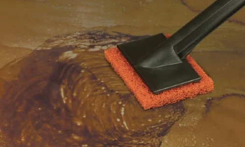 3M 746 Scotch-Brite Quick Clean Heavy Duty Griddle Pad, 4" x 5 1/4", Case of 15 - Image 3