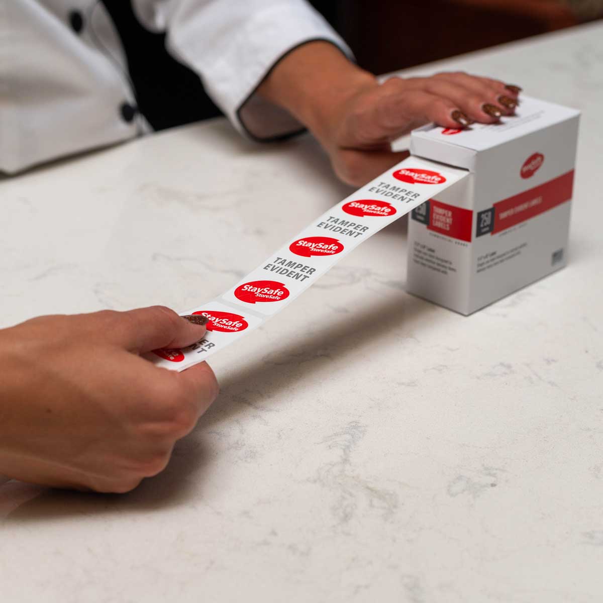 Cambro 26SSTELB6250 StaySafe Tamper Evident Label, 1-1/2" x 6", Pack of 250 Labels - Image 5