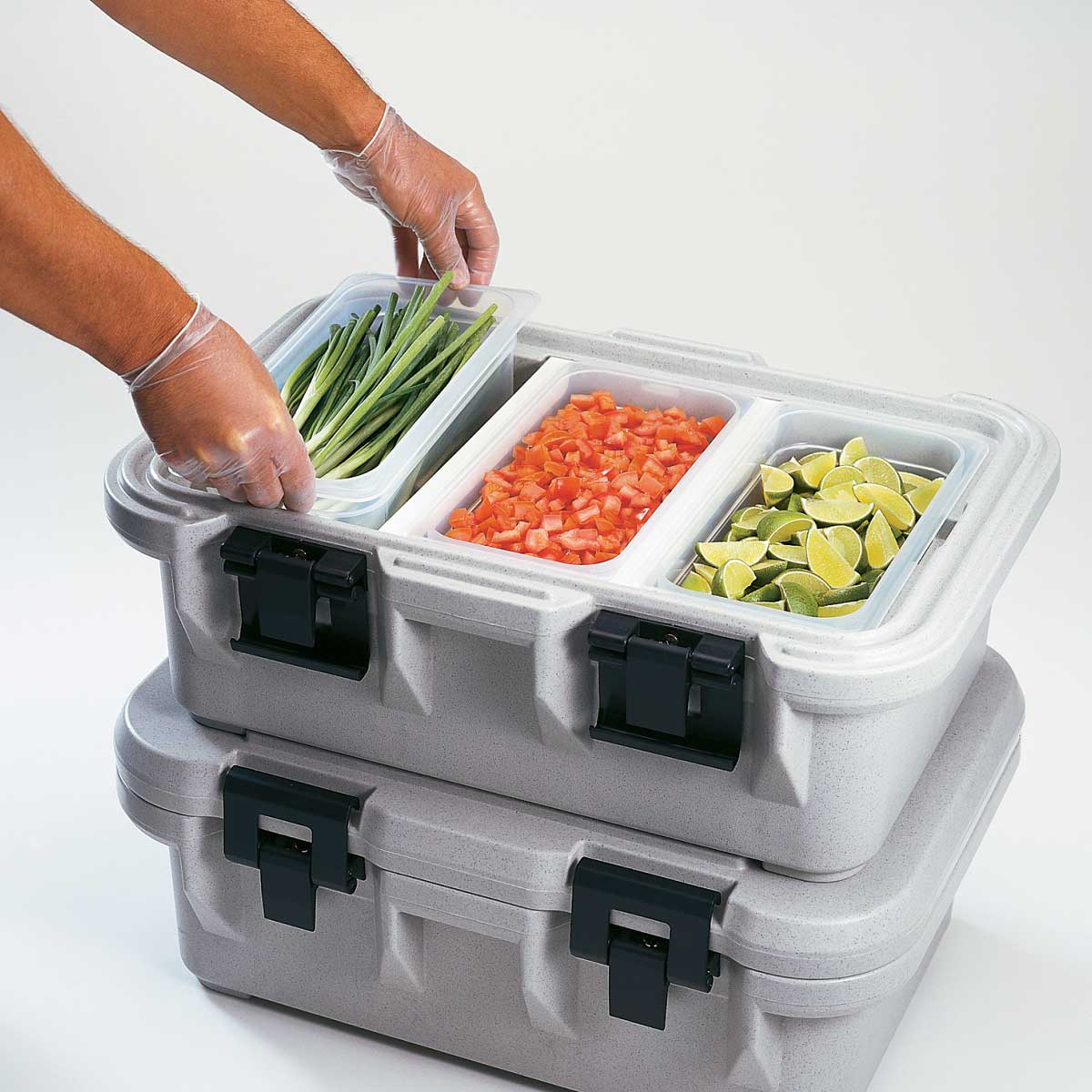 Cambro 36PP190 Translucent Food Pan, 1/3 Size, 6" Deep - Image 3