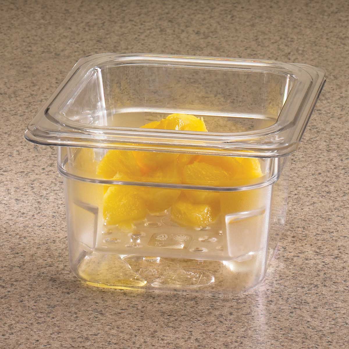 Cambro 63CLRCW135 Camwear 1/6 Size Colander Food Pan, Clear, 3" Deep - Image 4