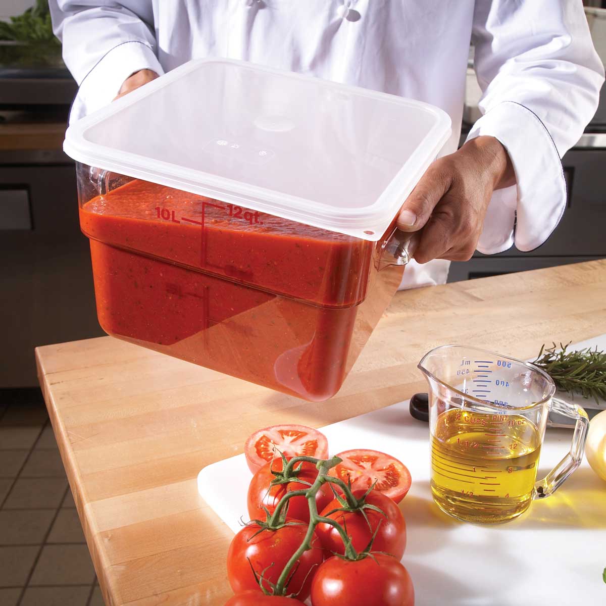 Cambro SFC12SCPP190 Camwear CamSquares Seal Cover, Translucent, 12, 18 & 22 qt. - Image 3