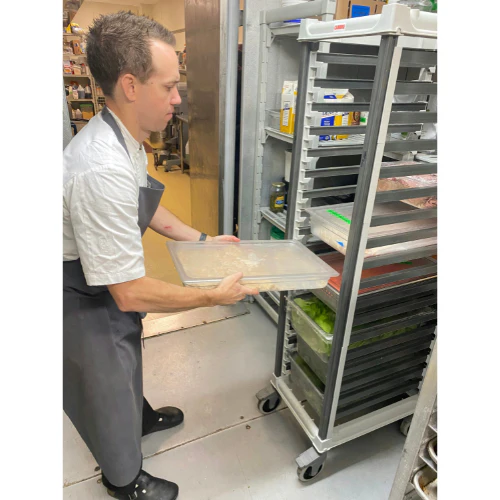 Cambro UPRPSF Camshelving Pan Stop for Full Size Ultimate Sheet Pan Rack - Image 3
