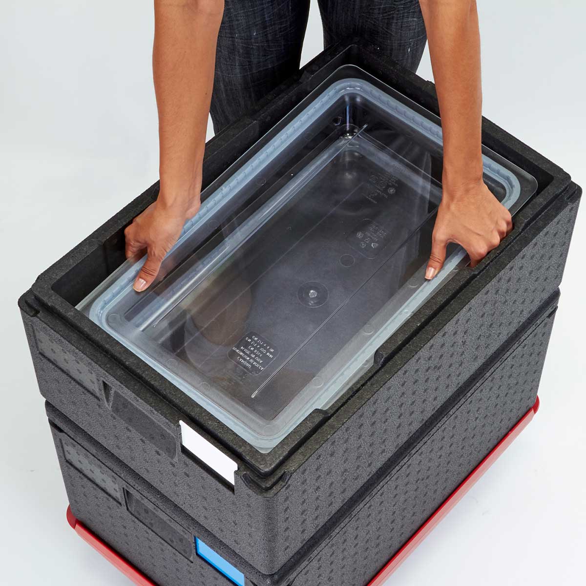 Culinary Essentials by Cambro 16CW135 Camwear Full Size Food Pan, Clear, 6" Deep - Image 3