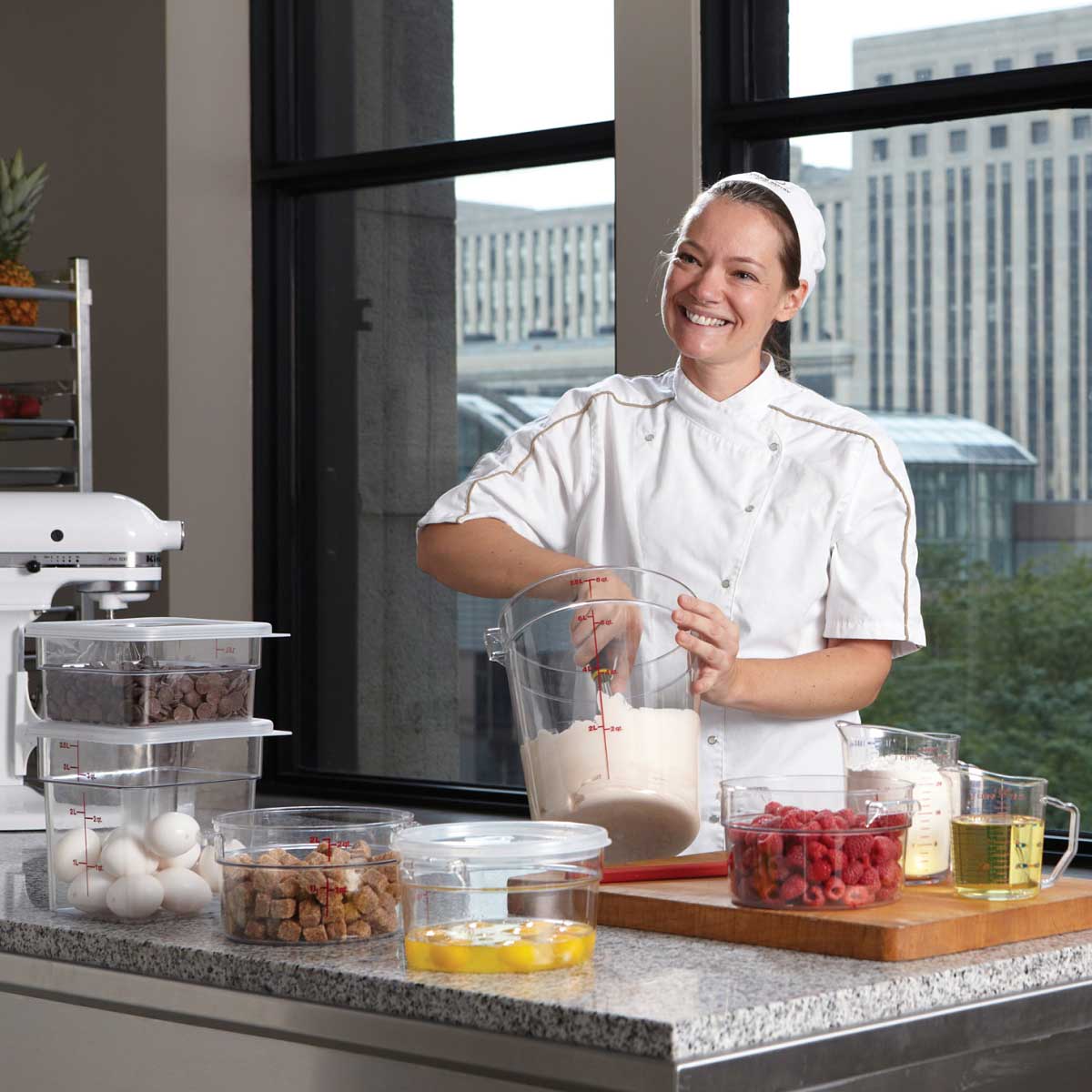 Culinary Essentials by Cambro 4SFSCW135 CamSquare Camwear Storage Container, Clear, 4 qt. - Image 3