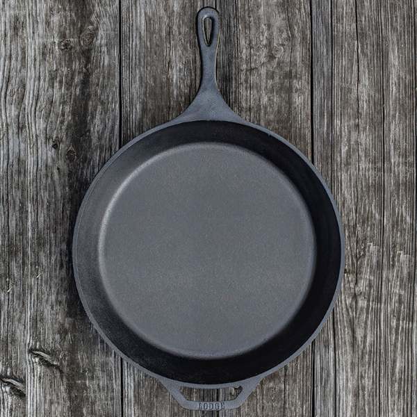 Lodge L14SK3Cast Iron Skillet, Seasoned, 15" - Image 3
