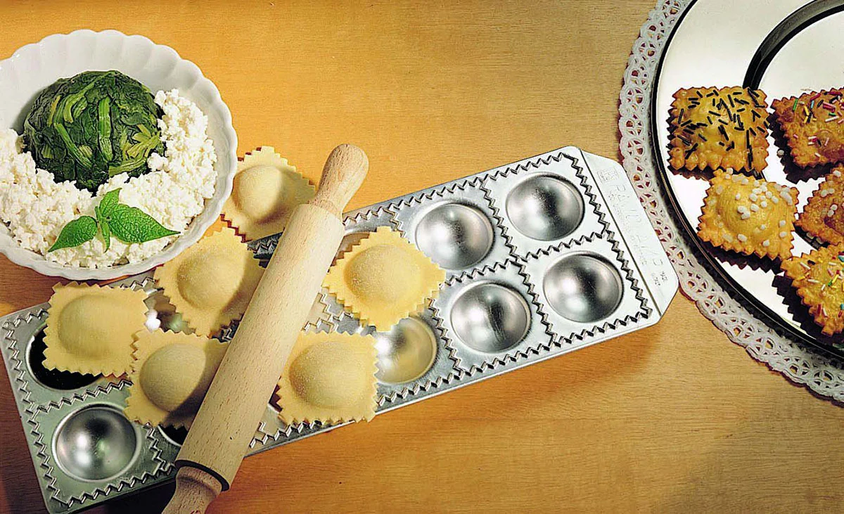 Matfer 073194 Ravioli Maker, 12 Square - Image 2