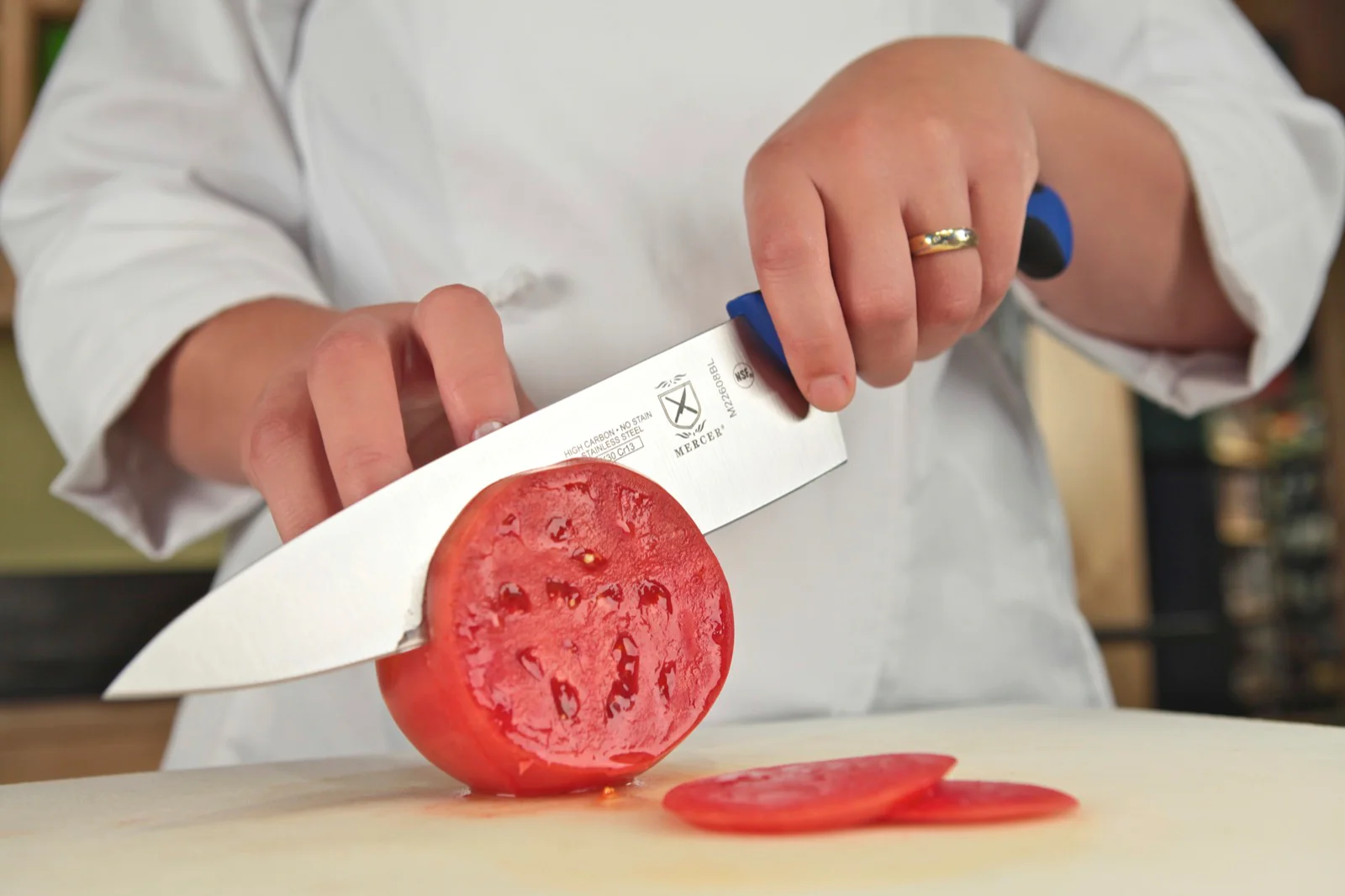 Mercer M22608BL 8" Millennia Chef's Knife, Blue - Image 2