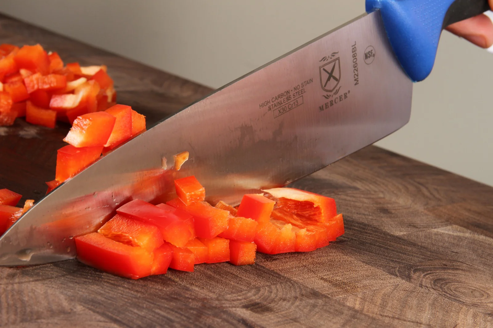 Mercer M22608BL 8" Millennia Chef's Knife, Blue - Image 3