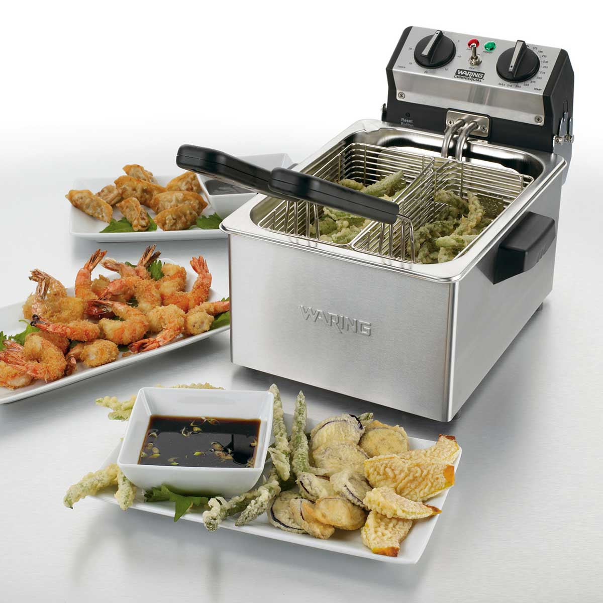 Waring WDF75RC Commercial Countertop Deep Fryer, Electric, 8.5 lb. cap. - Image 3