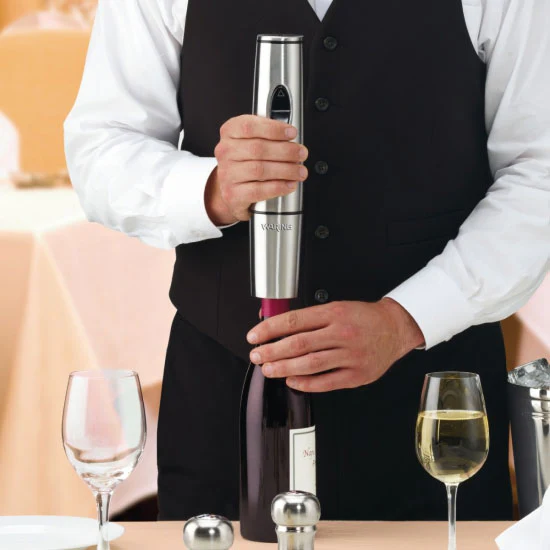 Waring WWO120 Portable Rechargeable Wine Bottle Opener - Image 6